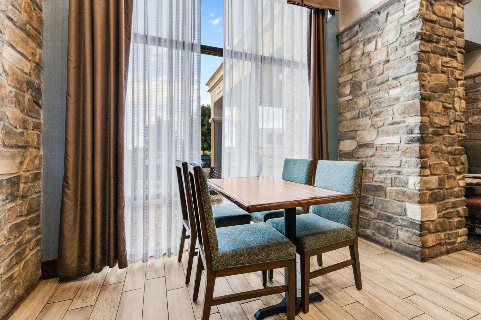 Hampton Inn & Suites Colorado Springs-Air Force Academy/I-25 North Екстериор снимка